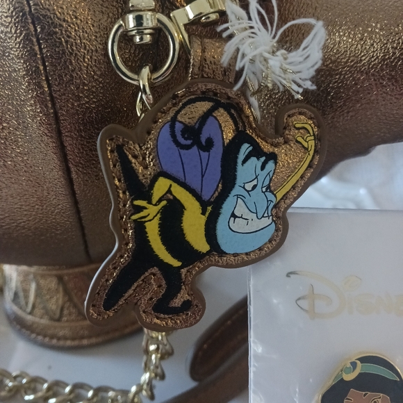 Stitch Shoppe by Loungefly × Disney Aladdin Genie Lamp Crossbody Bag - Picture 8 of 16